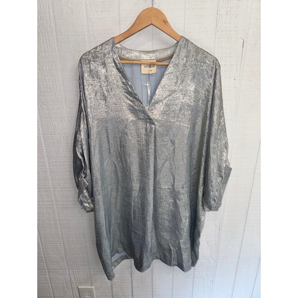 Umgee Tunic Top Women Silver Metallic Foil V-Neck Oversized Dolman Sleeve NEW